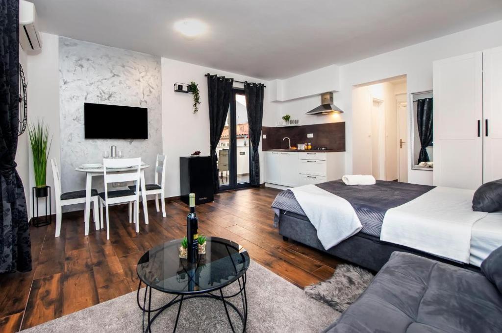Deluxe Apartments A&A - 2 Rovinj Exterior foto
